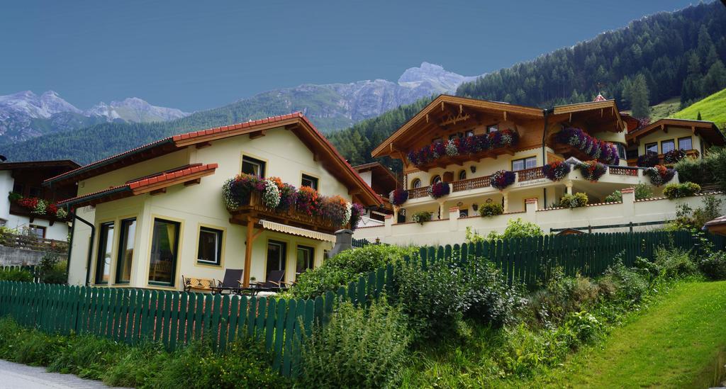 Chalet Olympia Neustift im Stubaital Exterior foto
